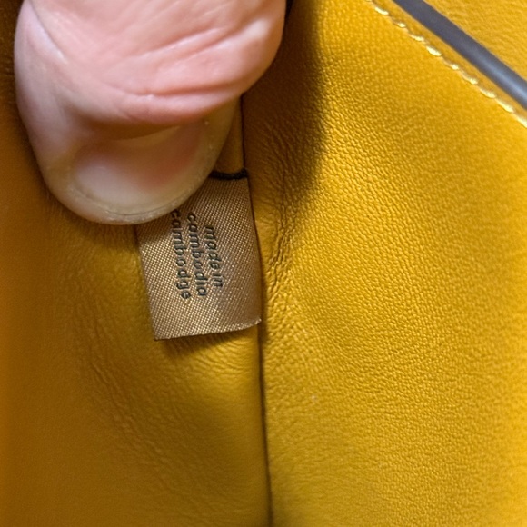 Coach 1964 Limited Re-edition
Fringe Bag - Picture 12 of 14